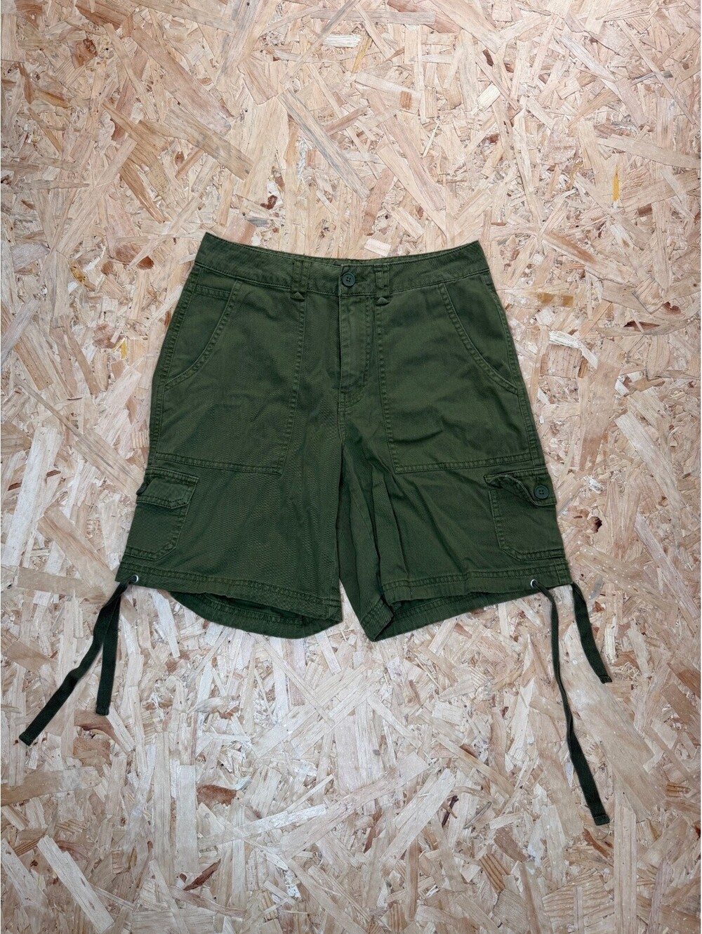 Forever 21 Womens Cargo Shorts Size Medium Green Utility Drawstring Hem Casual